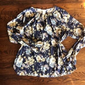 Pretty floral peasant top.